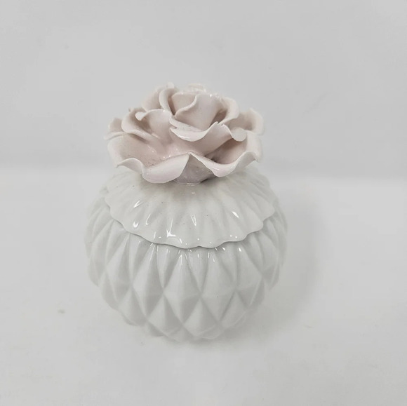 Spring Bloom White Pink Rose Ceramic Round Small Candle with Lid - Picture 3 of 6